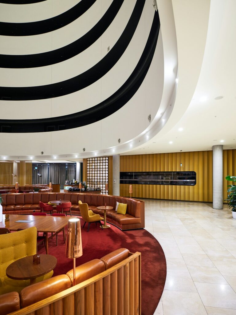 Curved furniture — alt er rundt nu, her er hvorfor